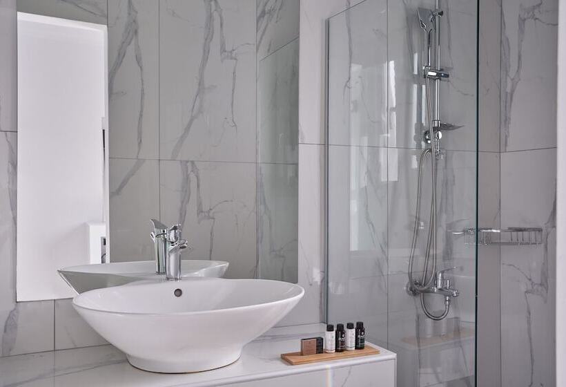 בית מלון כפרי The Thermia Suites