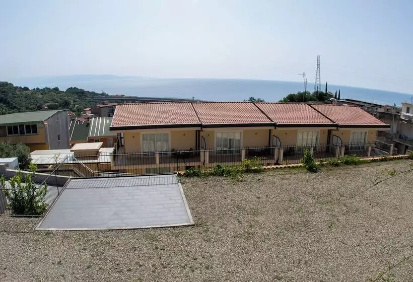 ホテル Verdello Home