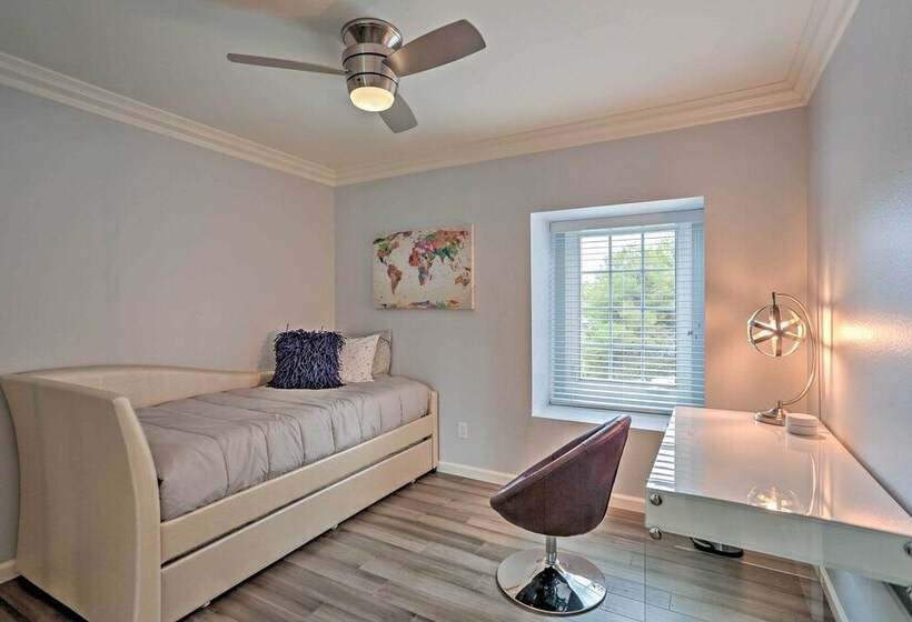 Spacious Oceanside Home: Patio & Grill, Near Beach