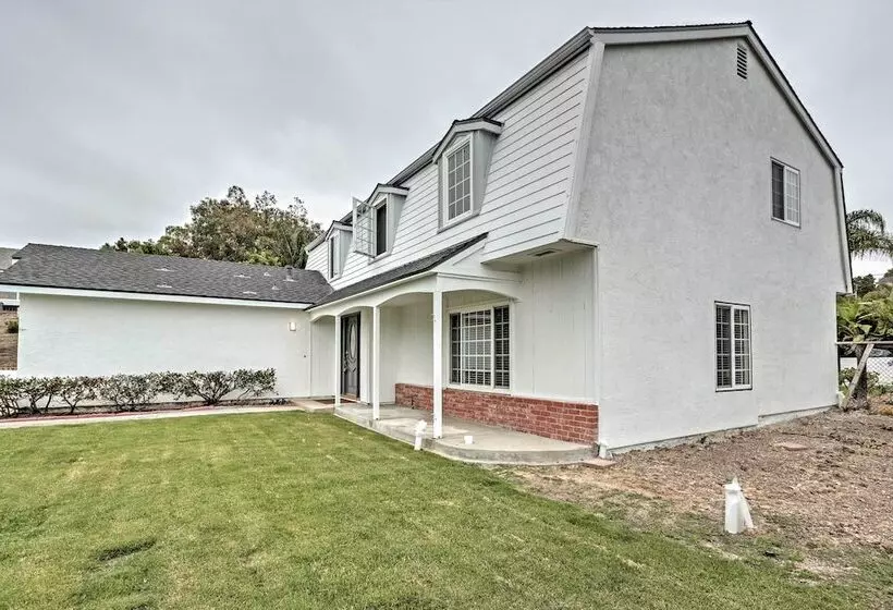 Spacious Oceanside Home: Patio & Grill, Near Beach