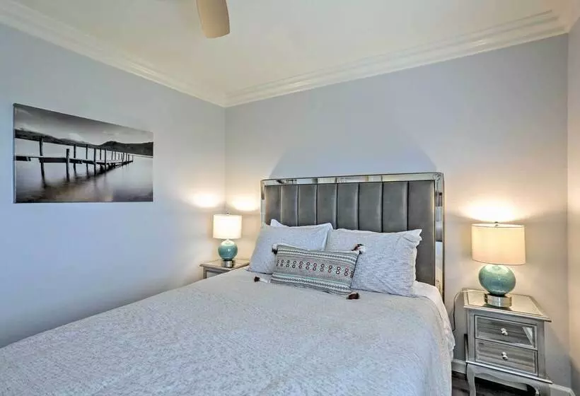 Spacious Oceanside Home: Patio & Grill, Near Beach