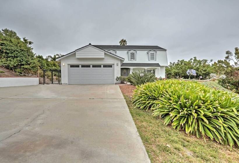 Spacious Oceanside Home: Patio & Grill, Near Beach