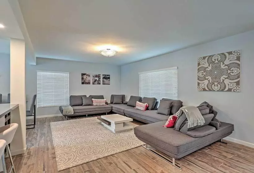 Spacious Oceanside Home: Patio & Grill, Near Beach