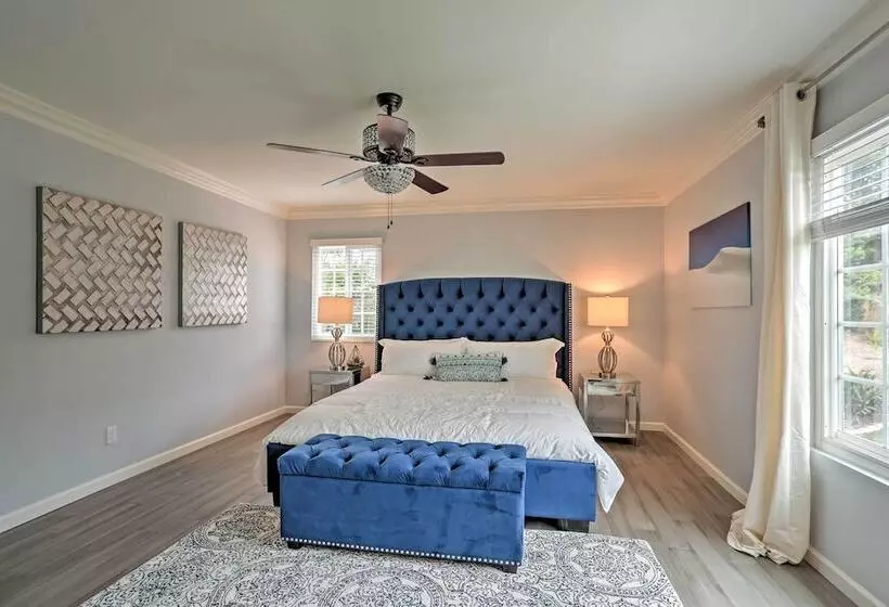 Spacious Oceanside Home: Patio & Grill, Near Beach