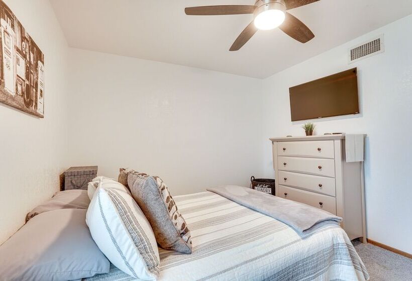 Lake Havasu Home W/ Private Patio & Views!