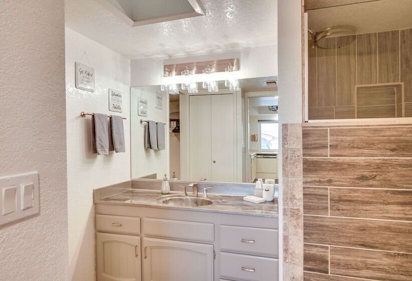 Lake Havasu Home W/ Private Patio & Views!