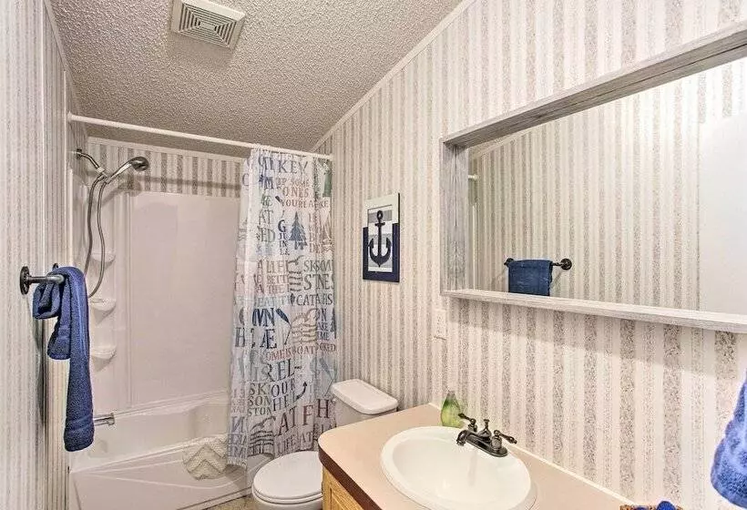 Lakefront Retreat W/ Dock, Bar Hut & Fireplace!