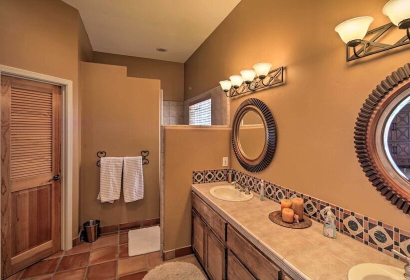 Lake Havasu City Home: Private Pool, Spa, & Grills