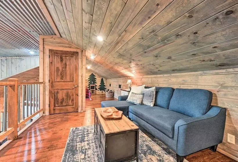 Luxe Broken Bow Cabin W/ Tesla Charging Station