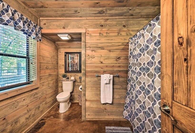 Luxe Broken Bow Cabin W/ Tesla Charging Station