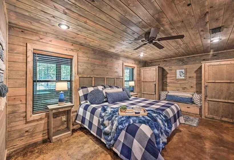 Luxe Broken Bow Cabin W/ Tesla Charging Station