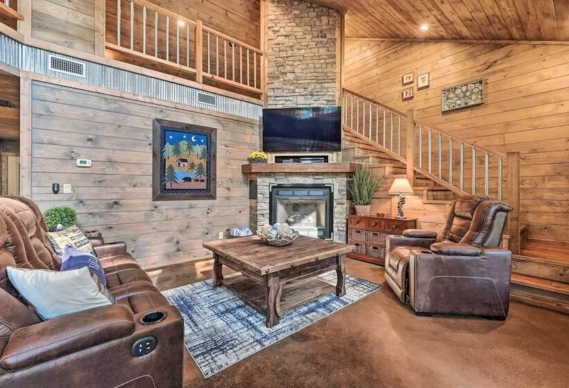 Luxe Broken Bow Cabin W/ Tesla Charging Station