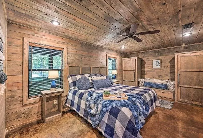 Luxe Broken Bow Cabin W/ Tesla Charging Station