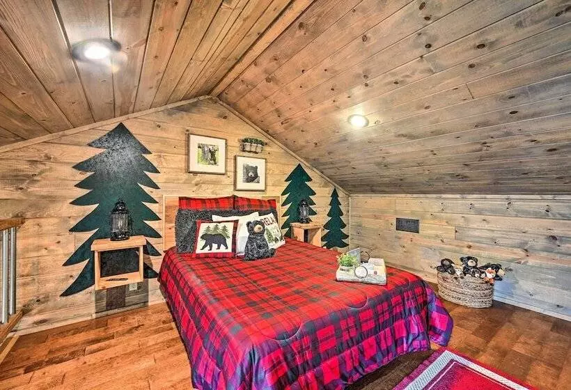 Luxe Broken Bow Cabin W/ Tesla Charging Station