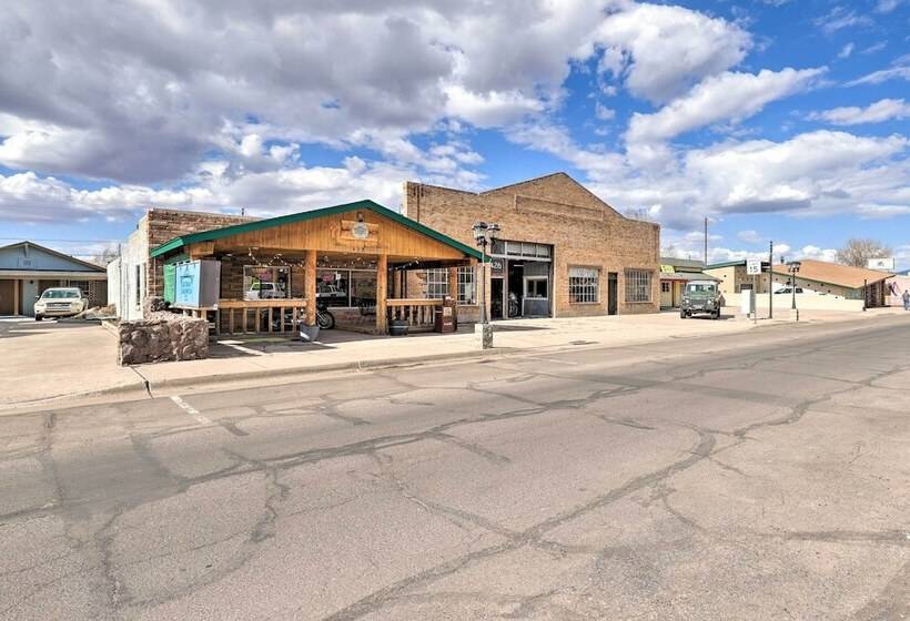 Modern Retreat: 3 Blocks To Dtwn Williams + Rte 66