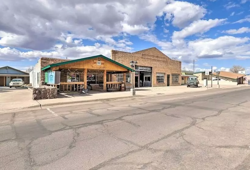 Modern Retreat: 3 Blocks To Dtwn Williams + Rte 66