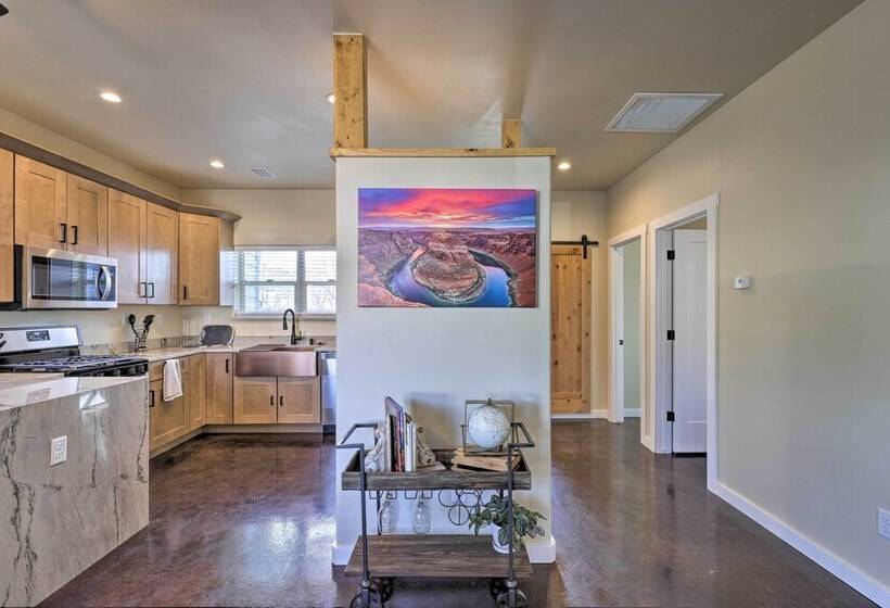 Modern Retreat: 3 Blocks To Dtwn Williams + Rte 66