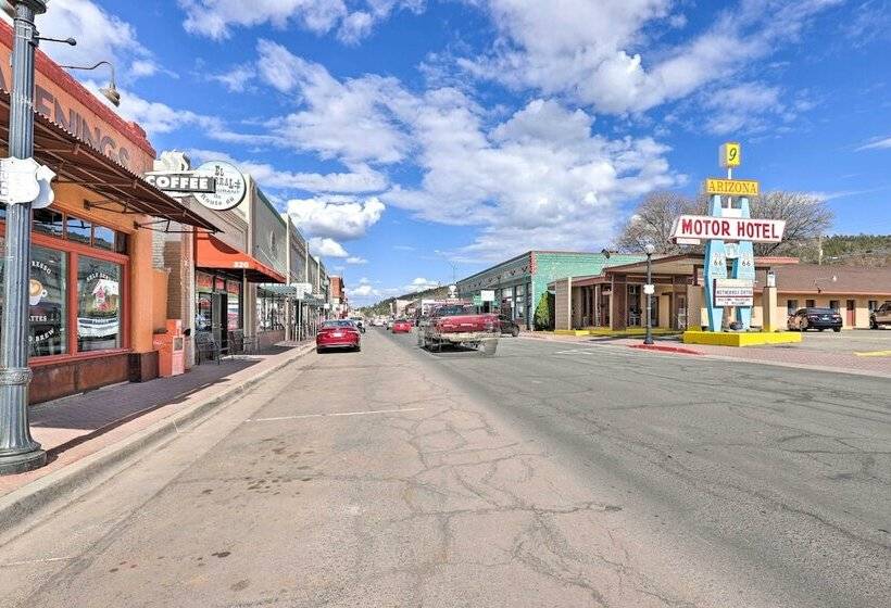 Modern Retreat: 3 Blocks To Dtwn Williams + Rte 66