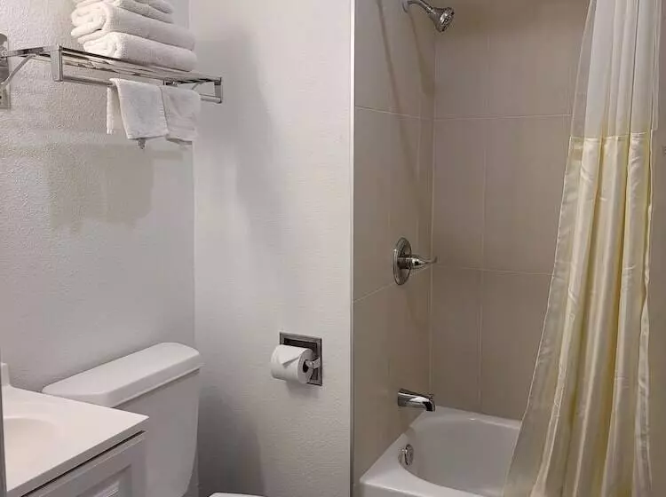 مُتل Banfield Studios