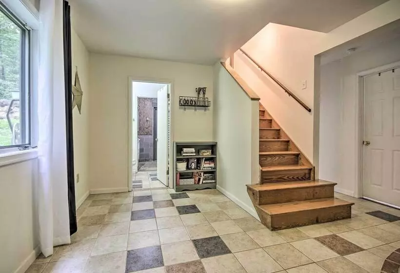 Mountain Town Adventures Home W/ Fire Pit!