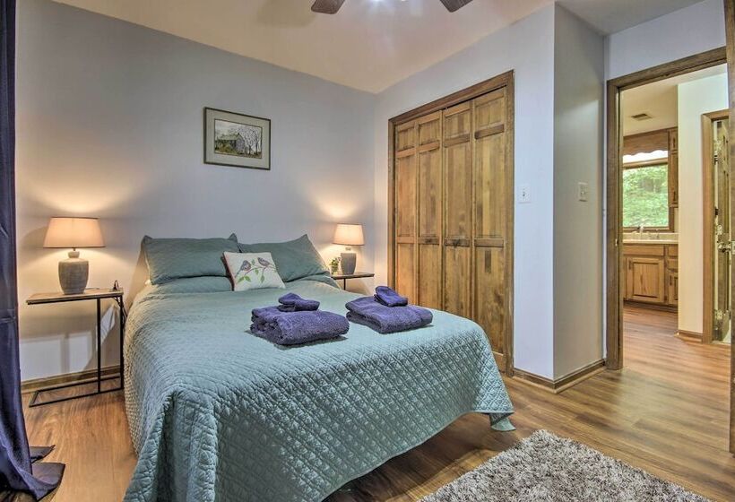 Mountain Town Adventures Home W/ Fire Pit!