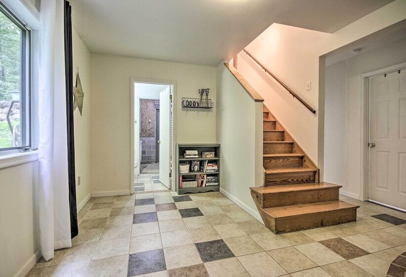 Mountain Town Adventures Home W/ Fire Pit!