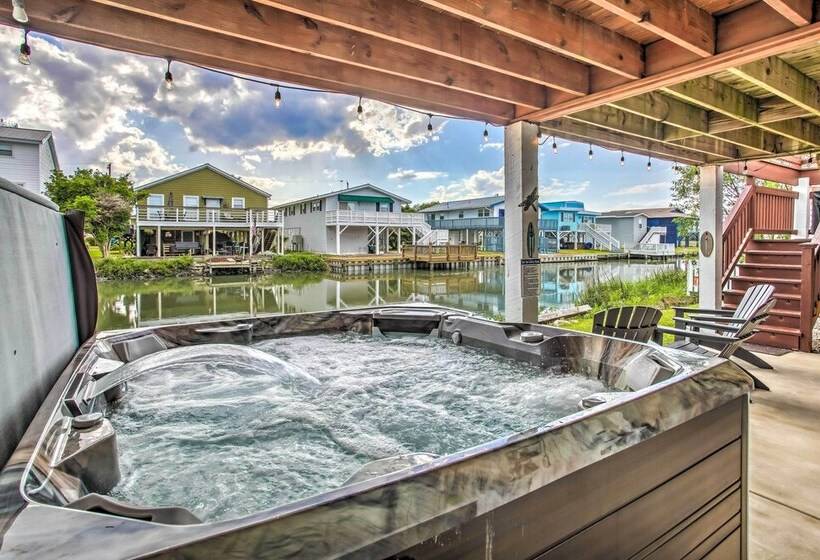 North Myrtle Beach House < Half Mi To Coast!