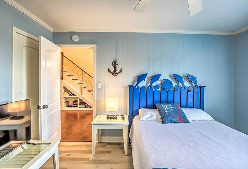 North Myrtle Beach House < Half Mi To Coast!