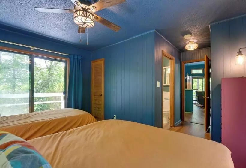 Pet Friendly Cabin   1 Mi From Fontana Lake!