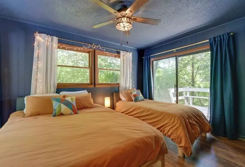 Pet Friendly Cabin   1 Mi From Fontana Lake!
