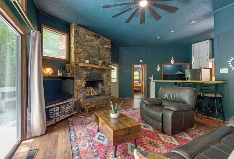 Pet Friendly Cabin 1 Mi From Fontana Lake!