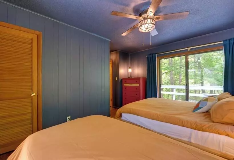 Pet Friendly Cabin   1 Mi From Fontana Lake!