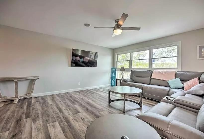 Pet Friendly Grass Lake Retreat W/ Game Room!