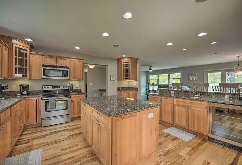 Pet Friendly Grass Lake Retreat W/ Game Room!