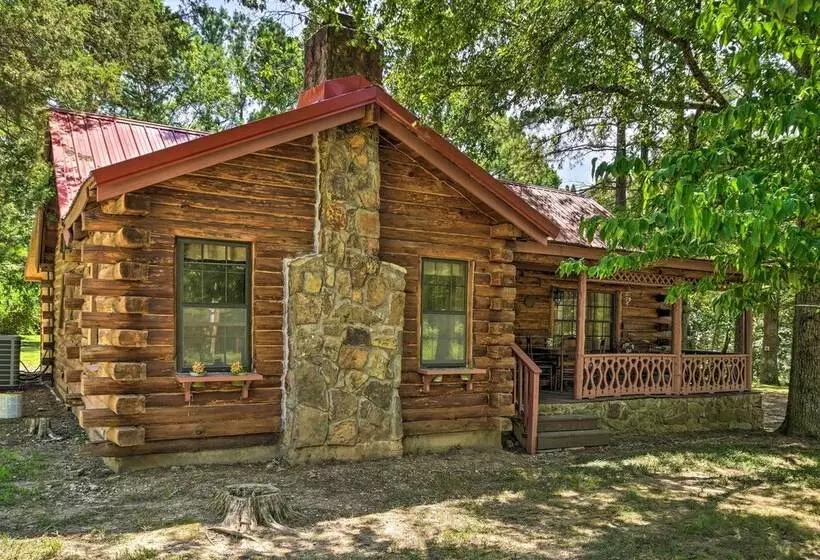 Picturesque Log Cabin < 1 Mile To Table Rock Lake!