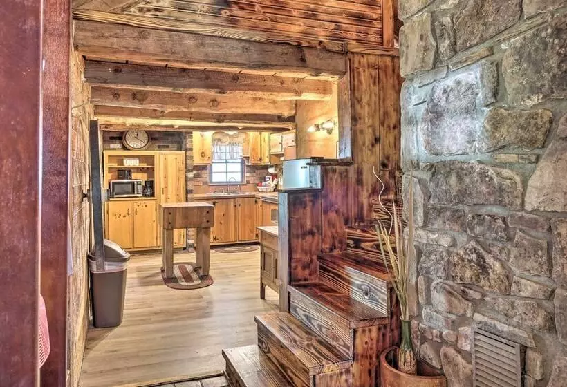 Picturesque Log Cabin < 1 Mile To Table Rock Lake!