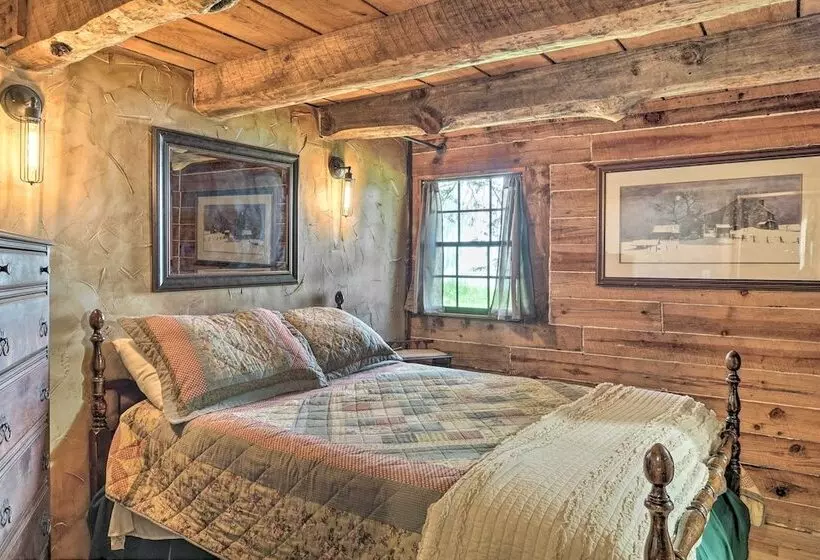 Picturesque Log Cabin < 1 Mile To Table Rock Lake!