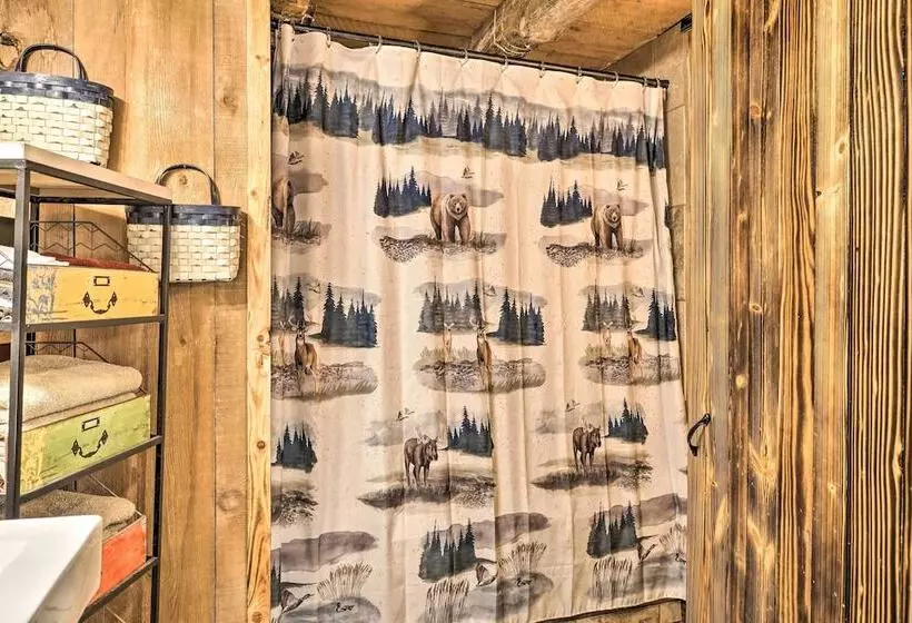 Picturesque Log Cabin < 1 Mile To Table Rock Lake!