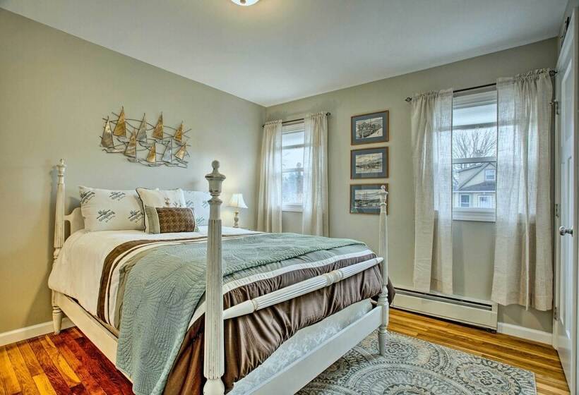 Quaint Mystic Home ~ 1 Mi To Town & Masons Island