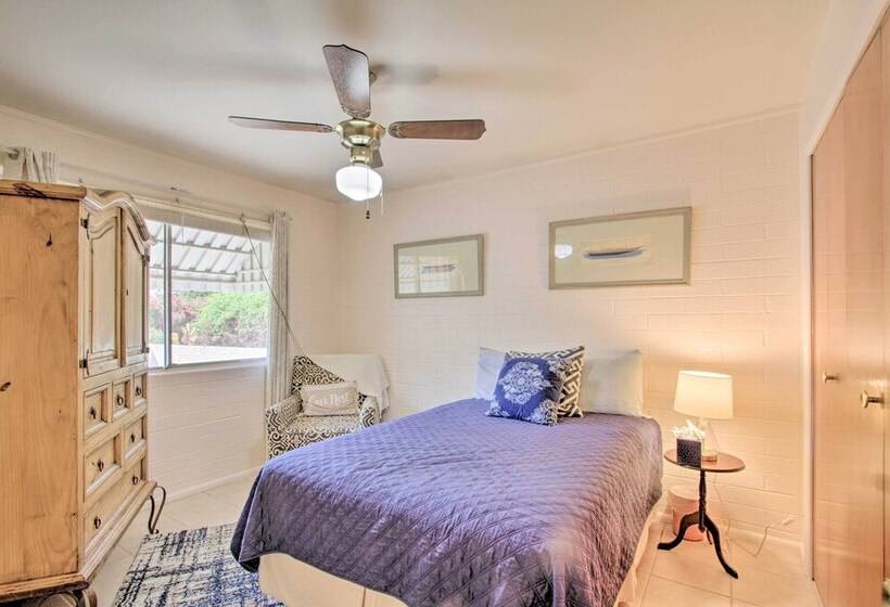 Quaint Sun City Home: Covered Patio & Private Yard