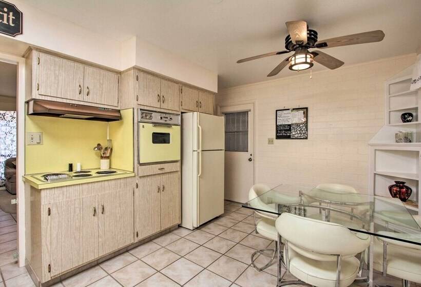 Quaint Sun City Home: Covered Patio & Private Yard