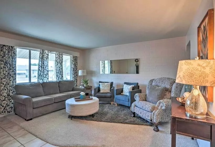 Quaint Sun City Home: Covered Patio & Private Yard