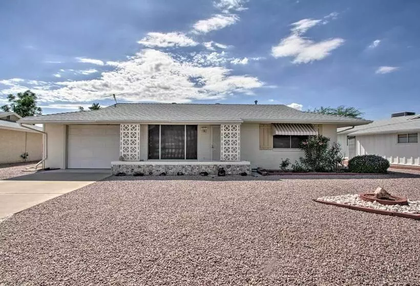 Quaint Sun City Home: Covered Patio & Private Yard