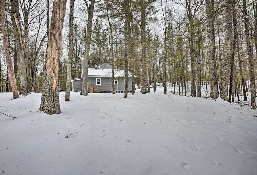 Remote Michigan Retreat On 10 Acres W/ Grill!