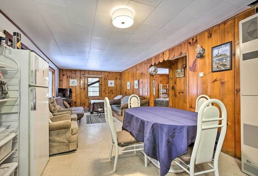 Remote Michigan Retreat On 10 Acres W/ Grill!