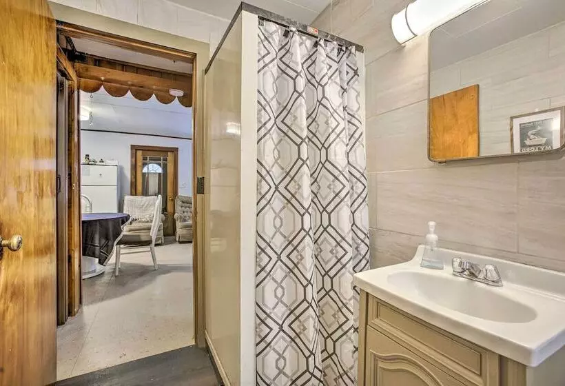 Remote Michigan Retreat On 10 Acres W/ Grill!