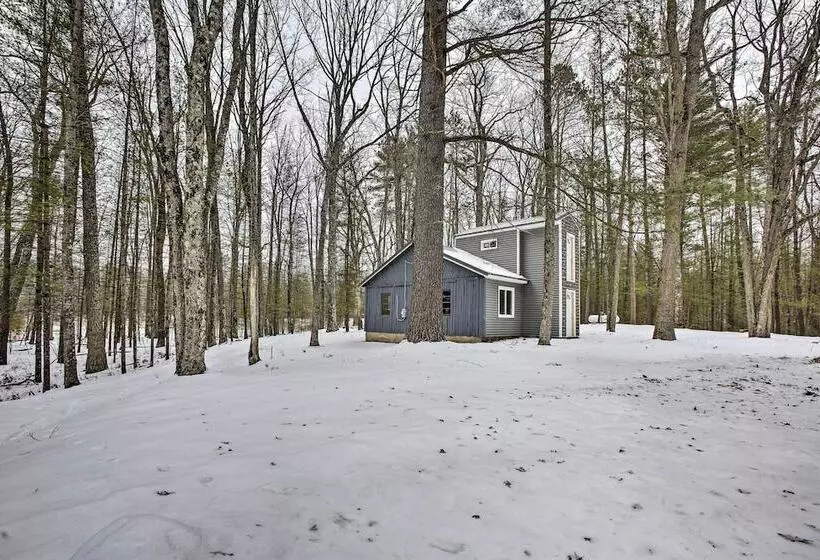 Remote Michigan Retreat On 10 Acres W/ Grill!