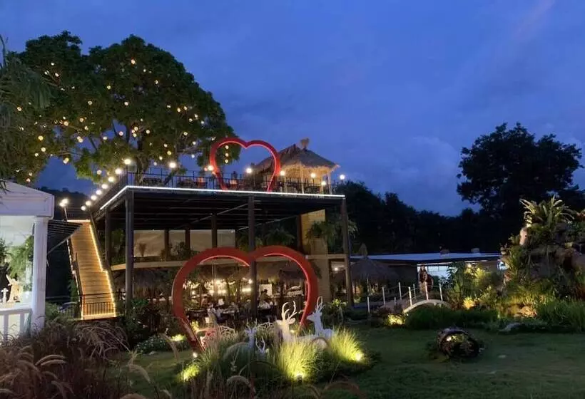 リゾートホテル Mont Blanc Glamping Khao Yai