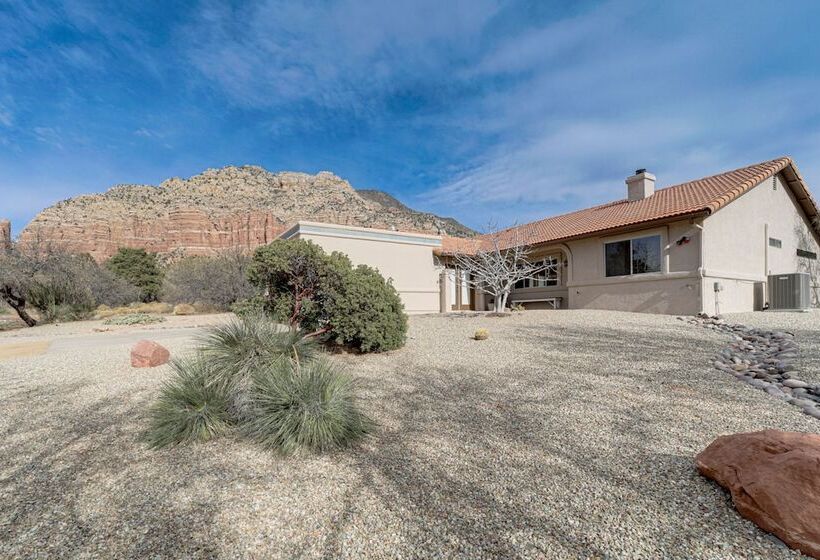 Secluded Sedona Escape W/ Patio & Red Rock Views!