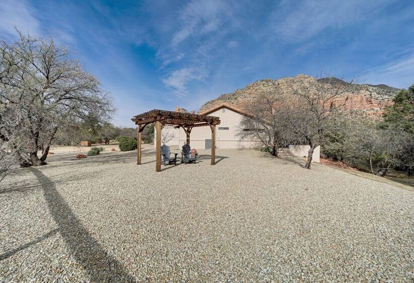 Secluded Sedona Escape W/ Patio & Red Rock Views!